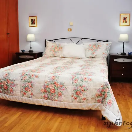 Alexandra's Art Appartement *